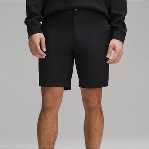 Lululemon Men’s Black Commission Athletic Shorts Sz 32 Zip Pocket